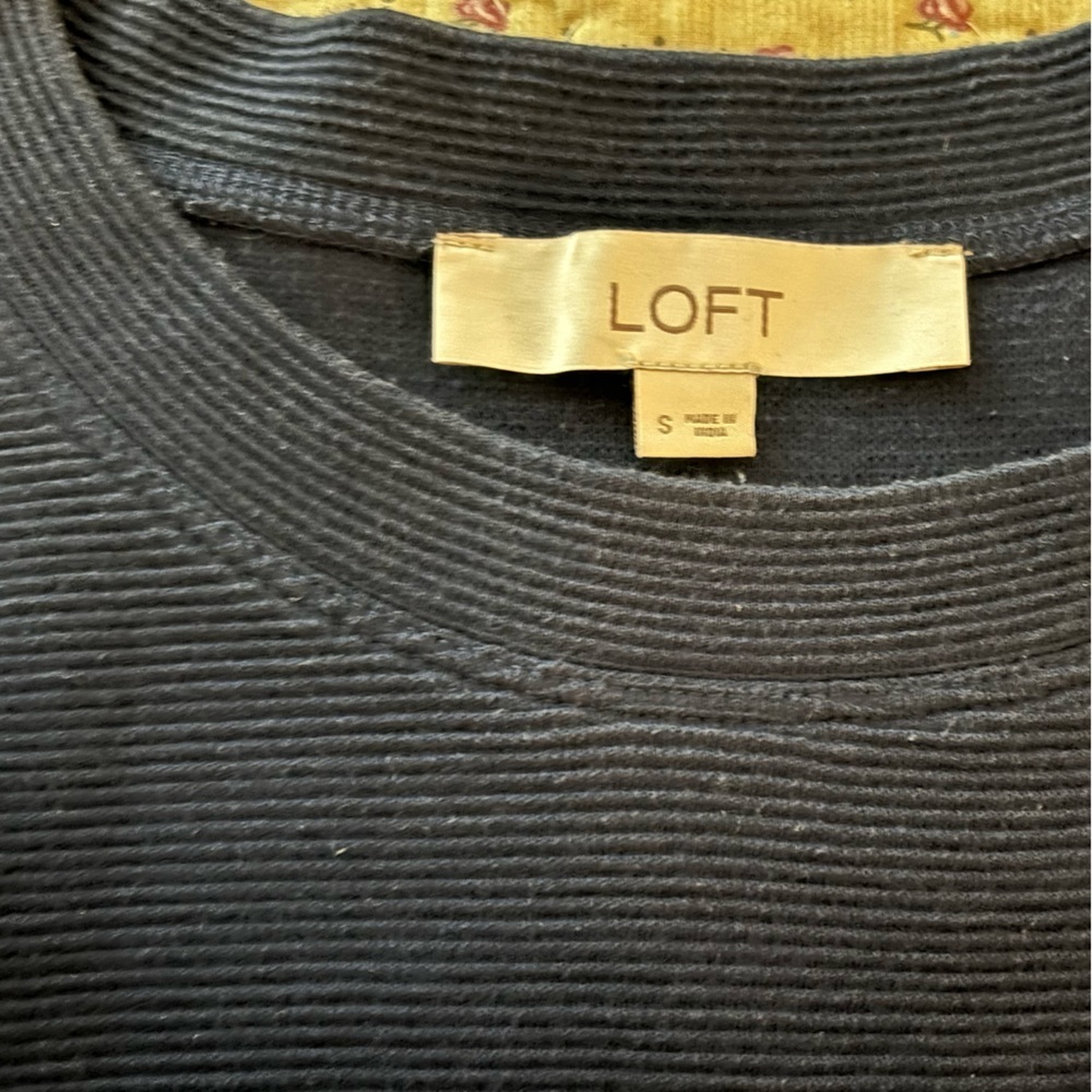 LOFT shift dress, dark blue white stripe. Generous cut small. Heavy knit fabric - Picture 4 of 8